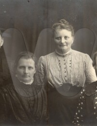 Ane Kirstine med søstre Ane, Christiane, Laura